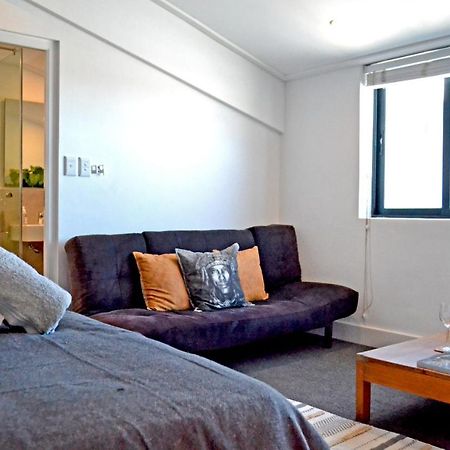 Central Modern Studio Apartment, Hermanus Waterfront Exterior photo