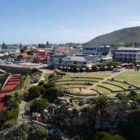 Central Modern Studio Apartment, Hermanus Waterfront Exterior photo